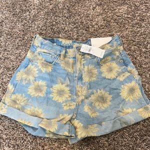 American Eagle Sunflower Print Mom Shorts